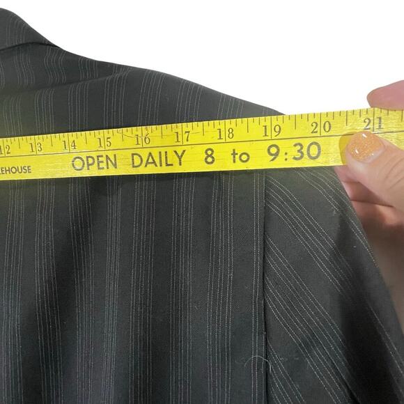 Tiglio Baroloz 100% Virgin Wool 150 Black Pin Striped Men’s Suit Jacket Long VTG - Picture 7 of 10